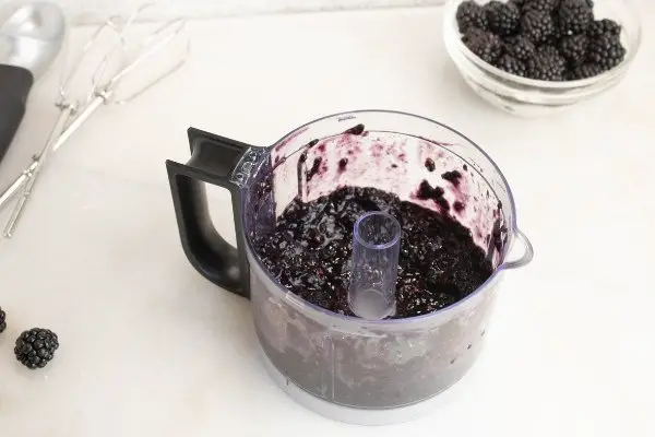 pureed blackberries